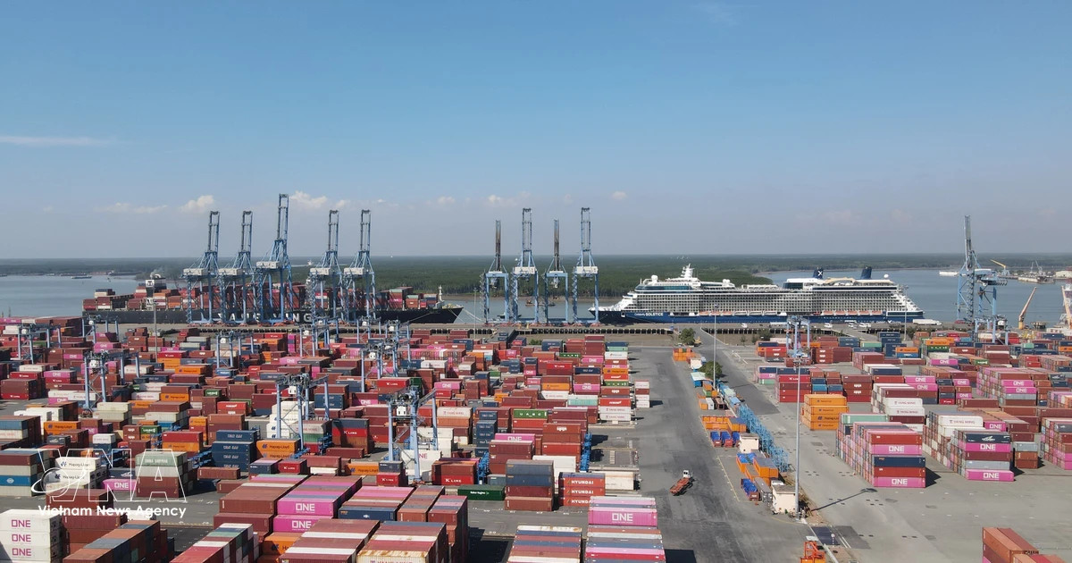 Ho Chi Minh City seeks to tackle logistics bottlenecks, cut costs