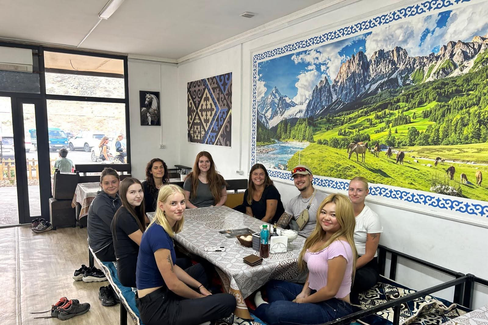 Injured in Central Asia, Vietnamese tourist finds help from foreign travelers