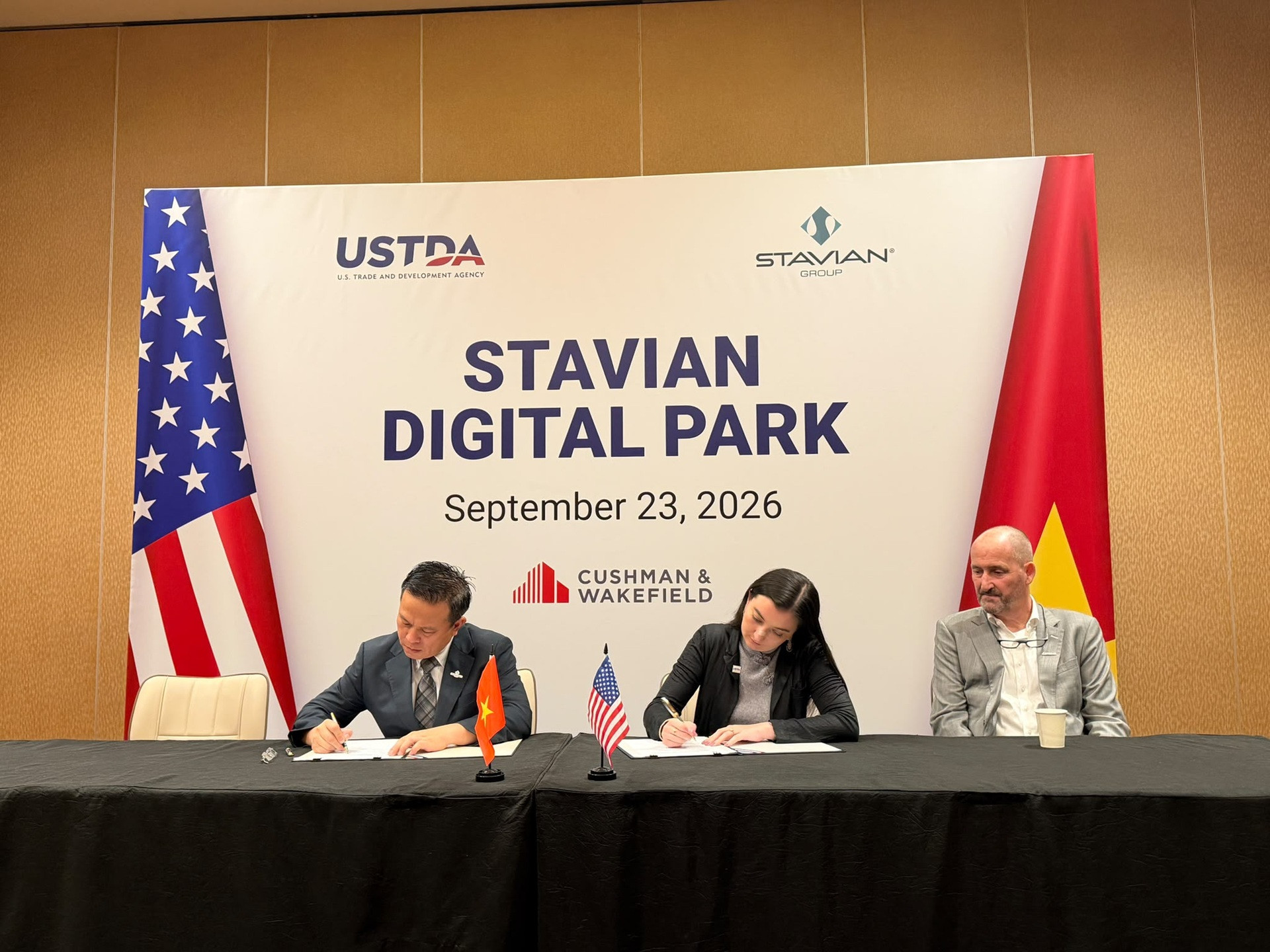Stavian signing 1.jpeg