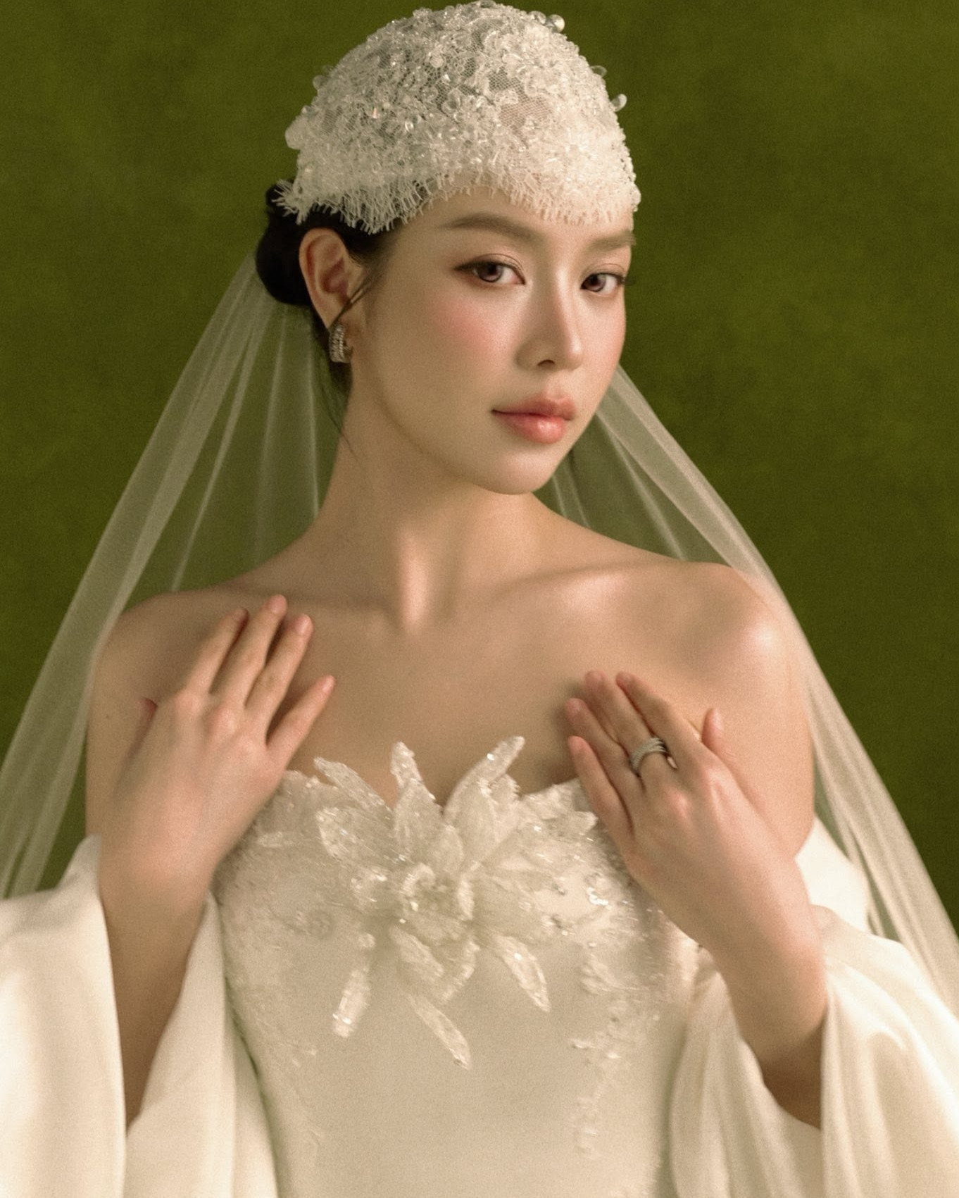 https://static-images.vnncdn.net/vps_images_publish/000001/000003/2026/8/28/chi-pu-kim-tuyen-ky-duyen-lot-de-cu-nhan-sac-the-gioi-ai-dep-nhat-2382.jpeg