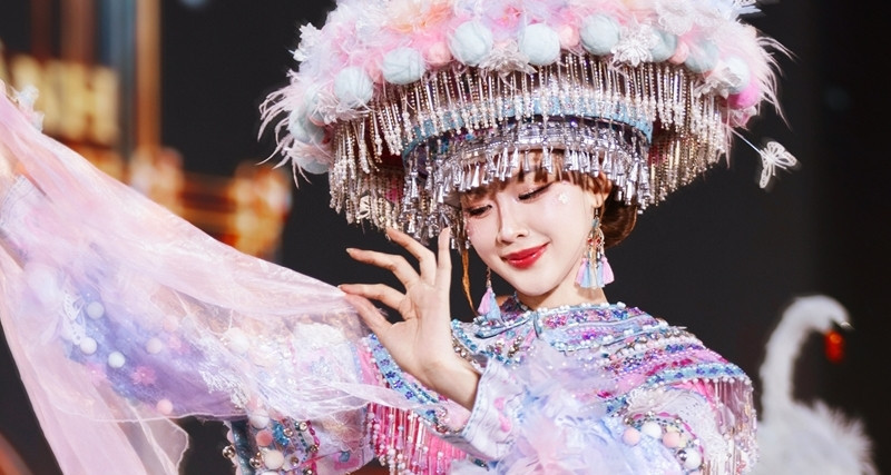 Miss World brings 111 contestants and seven past winners to Vietnam
