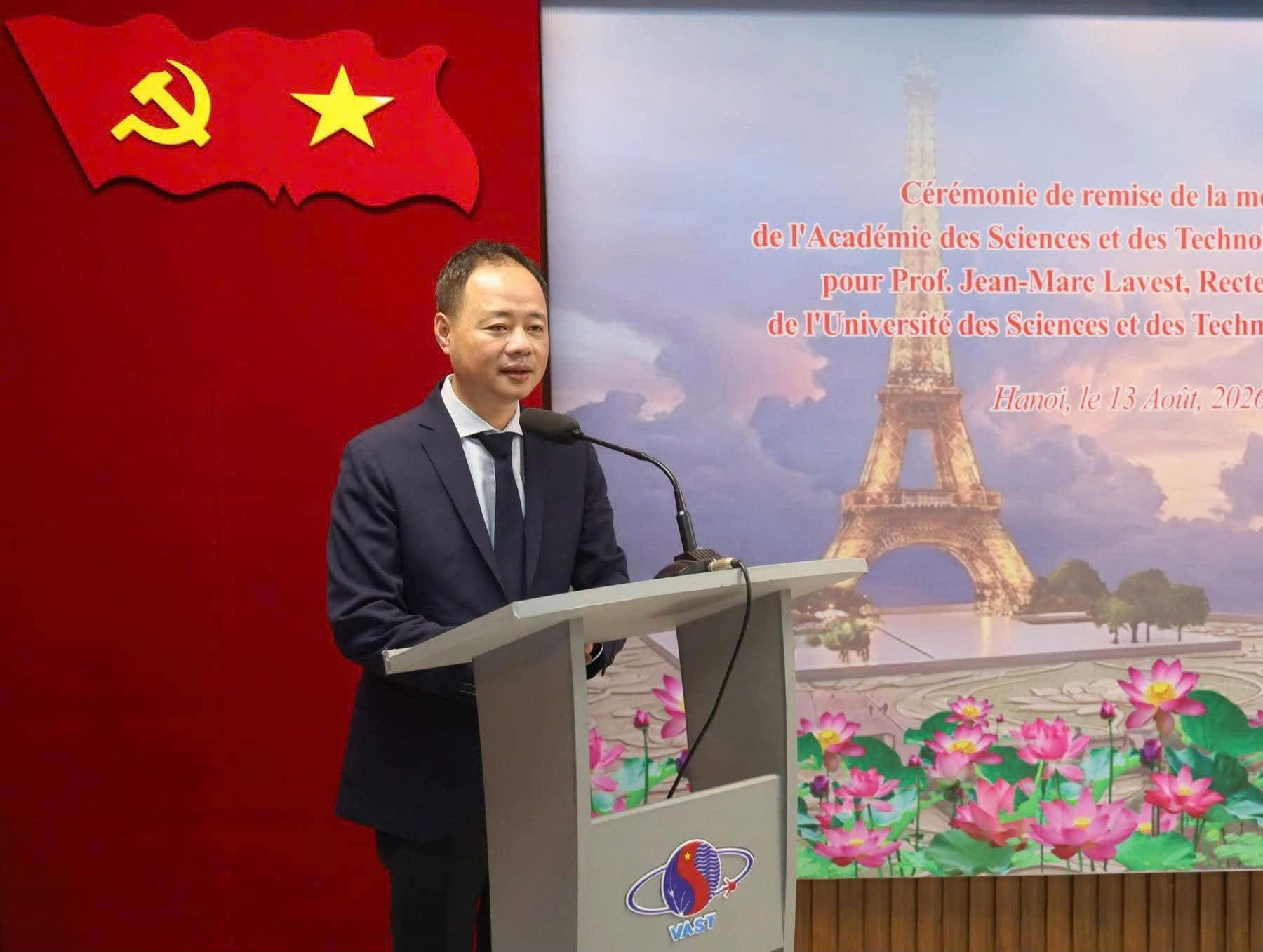 trần hồng thái