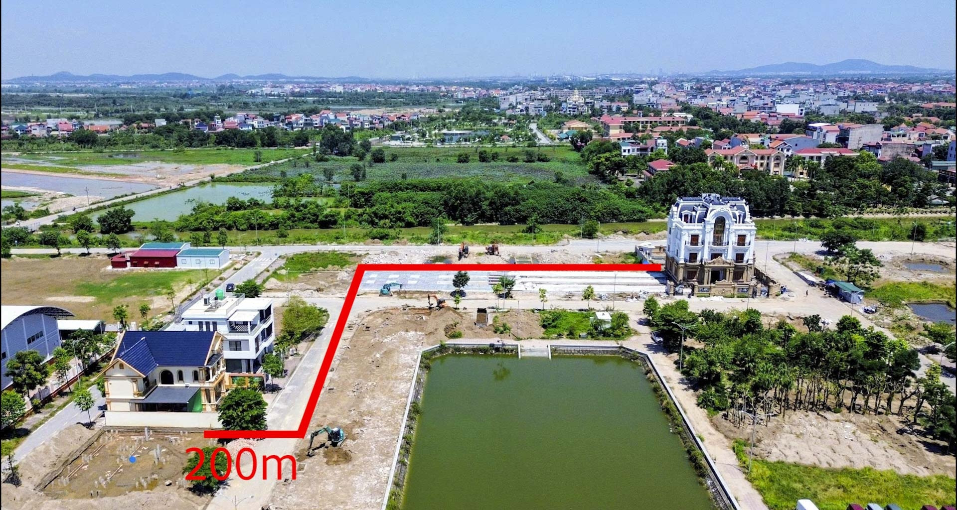 Grand villa moved 200 meters to make way for Vietnam airport road