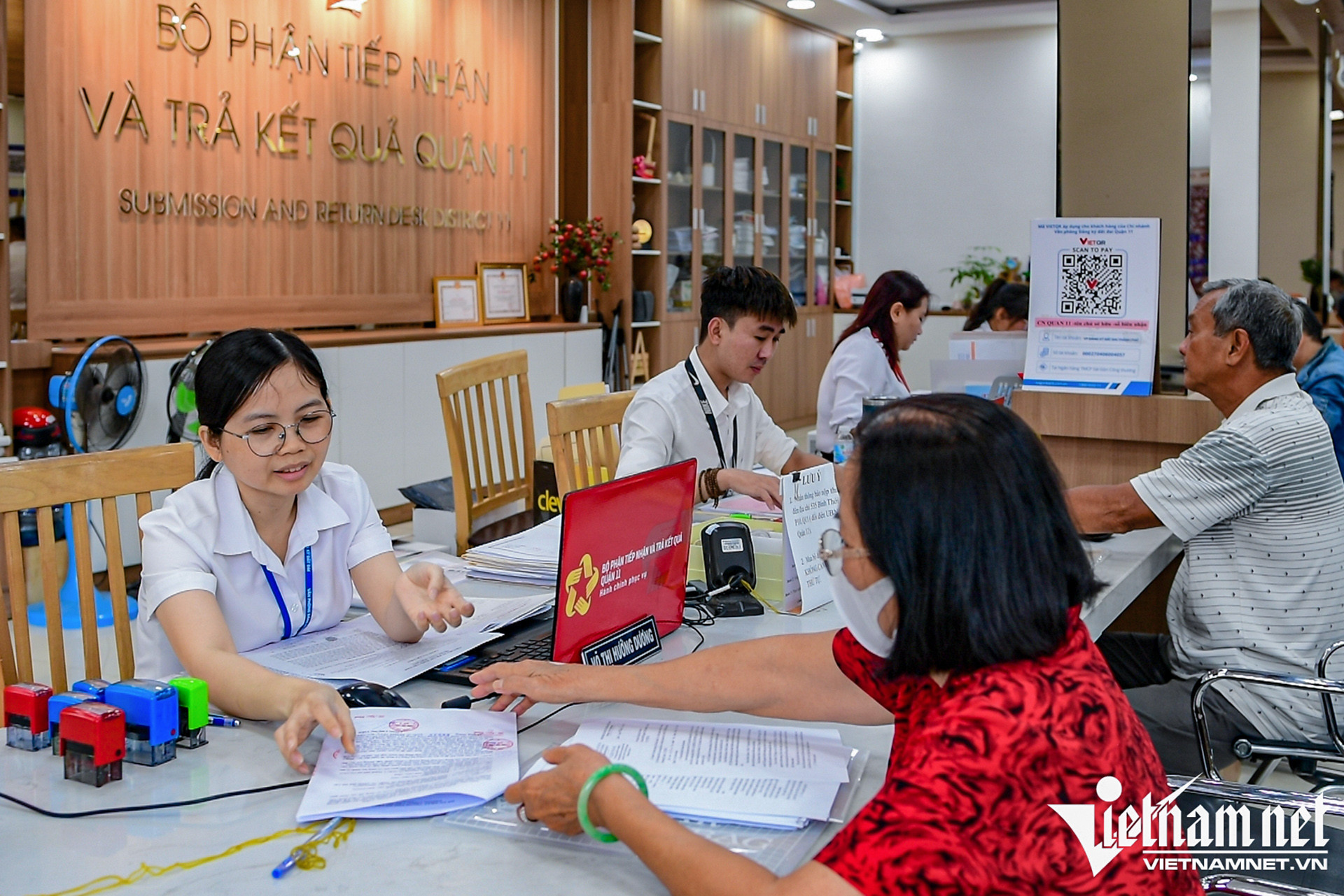 w thu tuc hanh chinh tphcm nguyen hue 11 1165.jpg