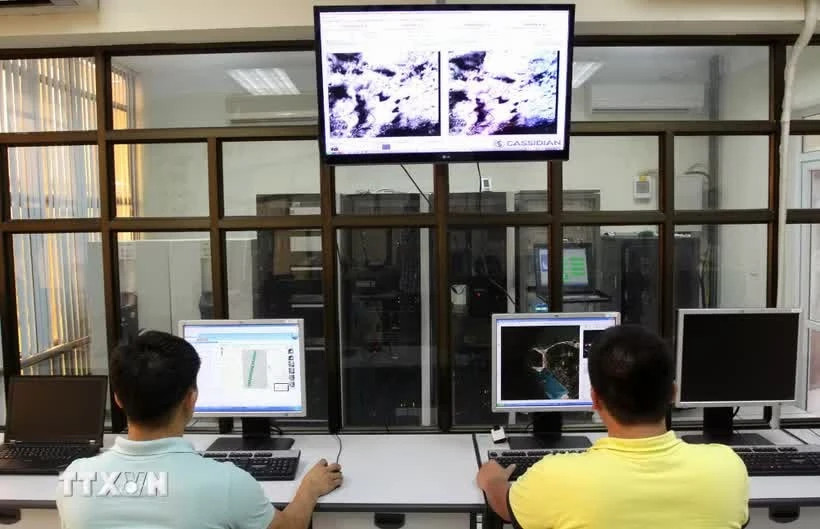 Vietnam, France explore new space technology cooperation opportunities