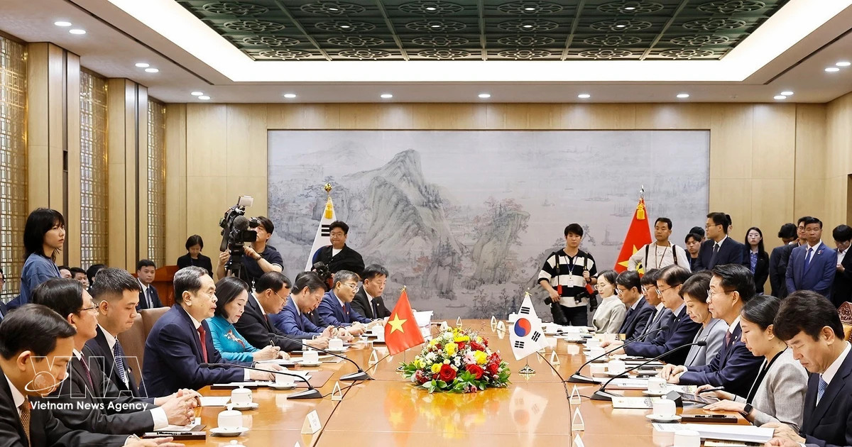Vietnamese NA President holds talks with RoK counterpart