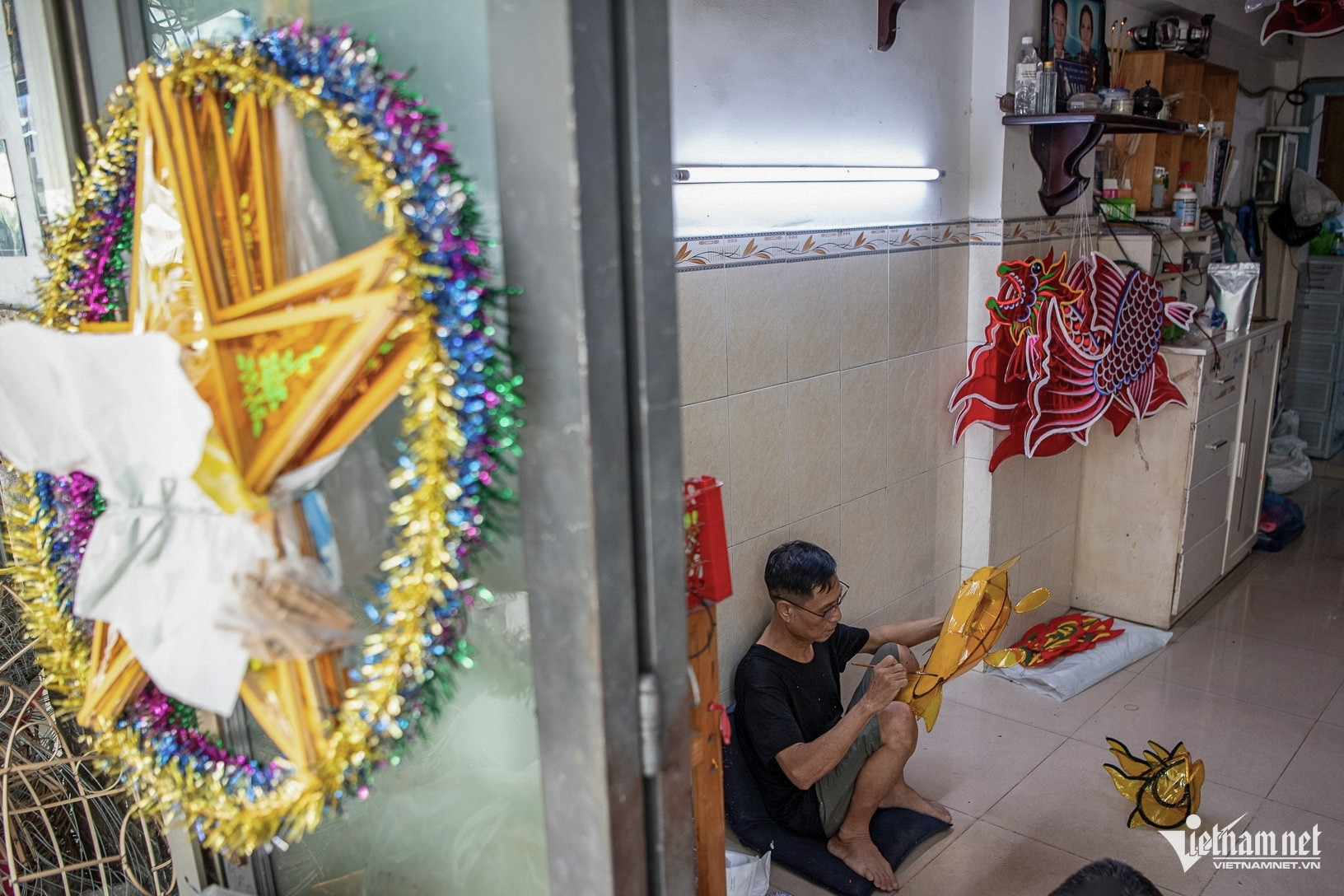 lantern making.jpg