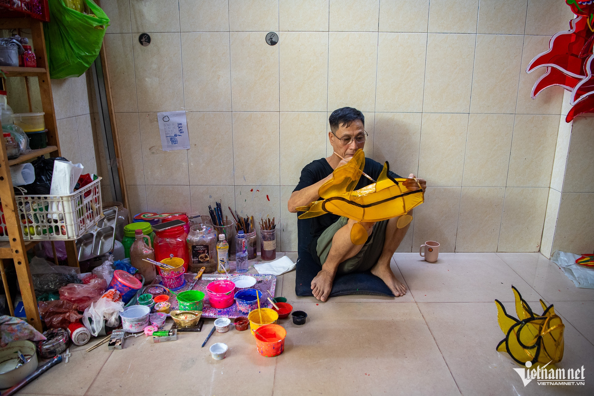 lantern making1.jpg