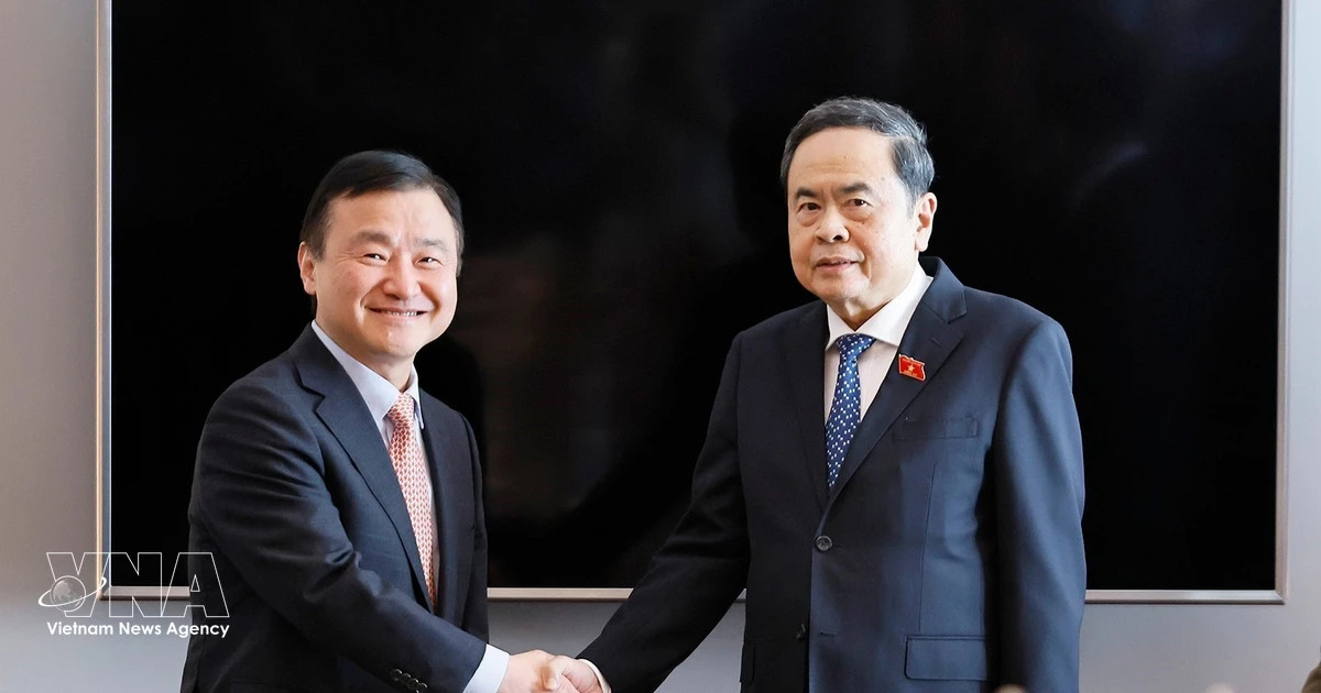 Top Vietnamese legislator meets leaders of major RoK conglomerates in Seoul