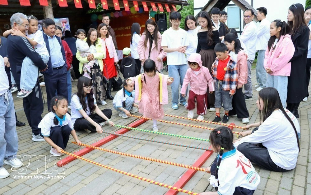 Vietnamese language preserved across globe
