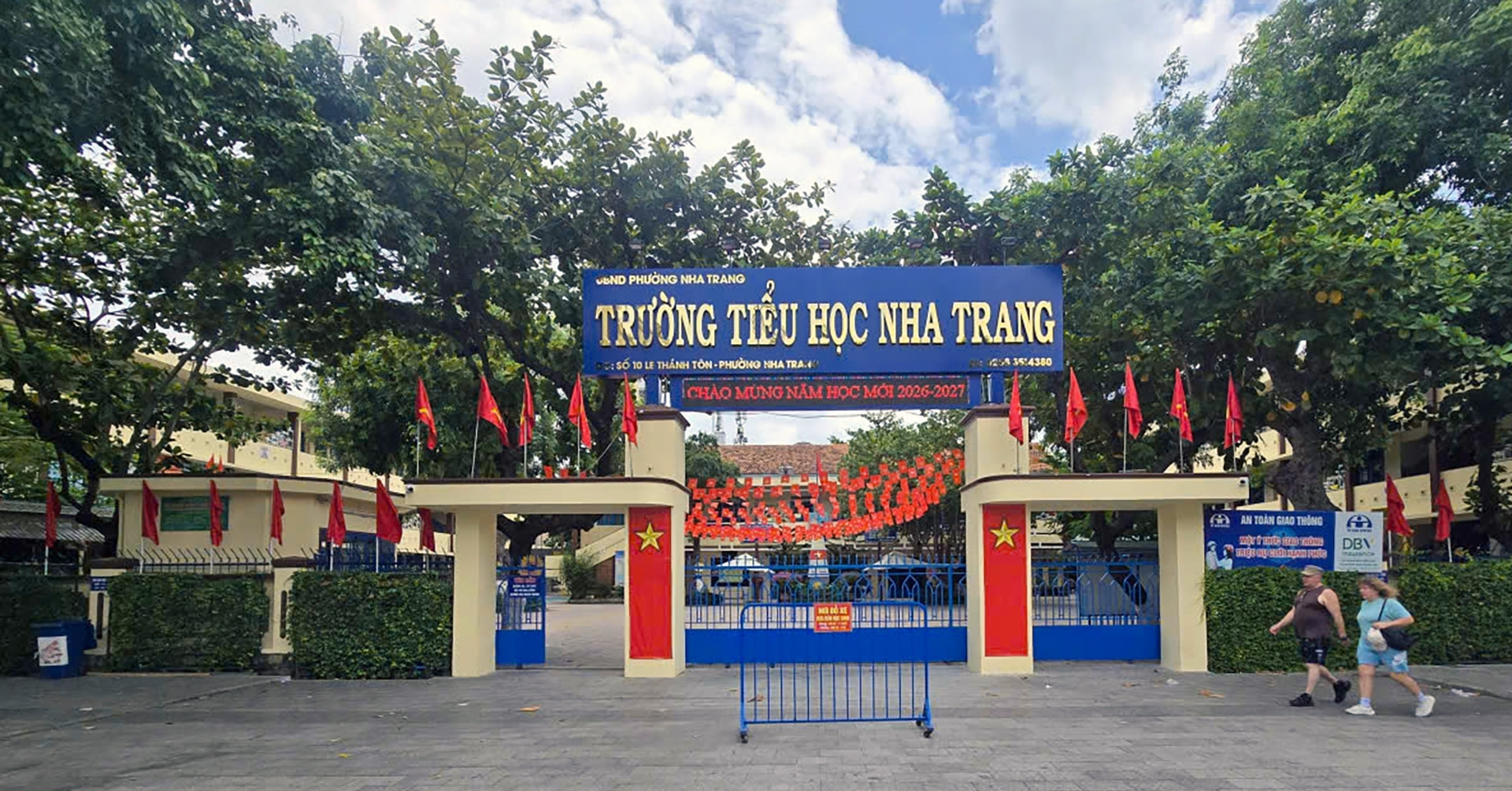 Vietnam’s 10,500-pupil ‘mega-school’ sparks debate over size